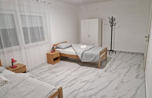 Sobe Zimmer & Apartmani Nova Gradiška - Foto 19