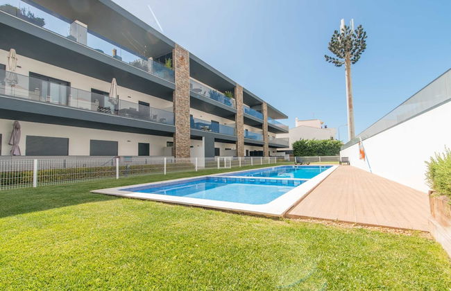 800m From the Boat to Praia das Cabanas, With Pool, Terrace, Wifi and air con - Foto 16
