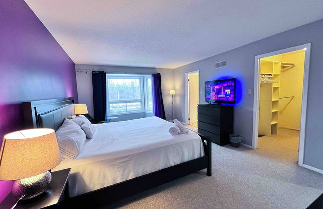 Spacious Family Home Close To Downtown With King Bed Num1 - Photo 4