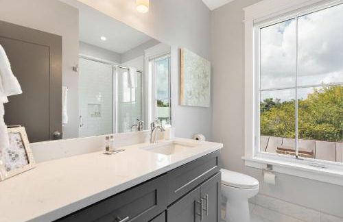 The Azalea Suite at 124 Spring - Foto 11