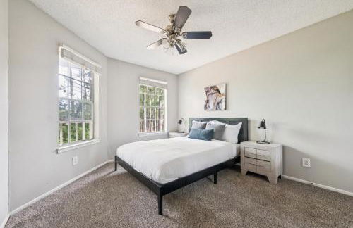 The Davis 1824 I Spacious 2 Bed 2 Bath - Foto 12