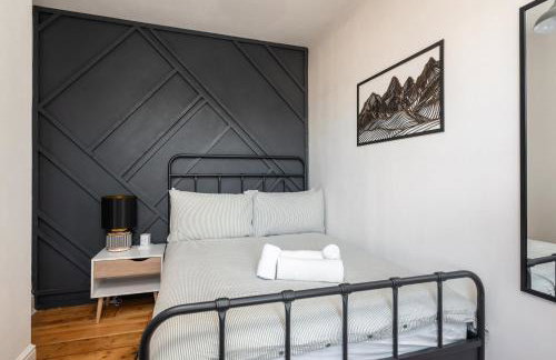 Modern 2BD Victorian Home Near Town Centre - Foto 6