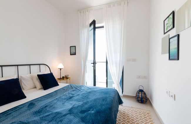 Artsy Modern Bright Apt in Bat Yam - Foto 8