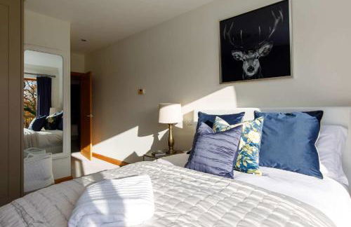 Serene Riverside: 6BR Luxury Retreat in Curdridge - Photo 60