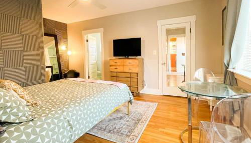 Peaceful 1BR Suite, Yurt and Barn in Cypress Park - Foto 2