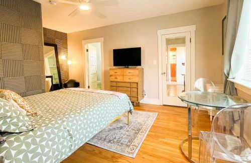 Peaceful 1BR Suite, Yurt and Barn in Cypress Park - Foto 2