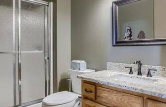 Spacious Pool House with tons of amenities! - Foto 52