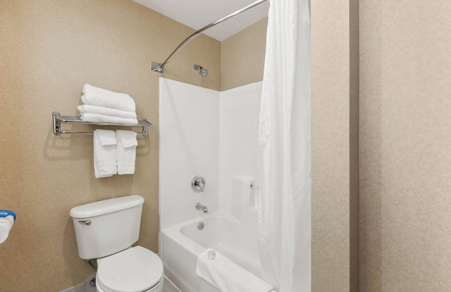 Medallion Inn & Suites - Foto 37
