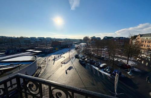 Suite Style Hôtel avec Balcon Vue Gare Netflix - Foto 15