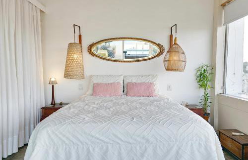 Lux 12 - Cobertura Romantica com piscina aquecida e vista mar - Foto 18