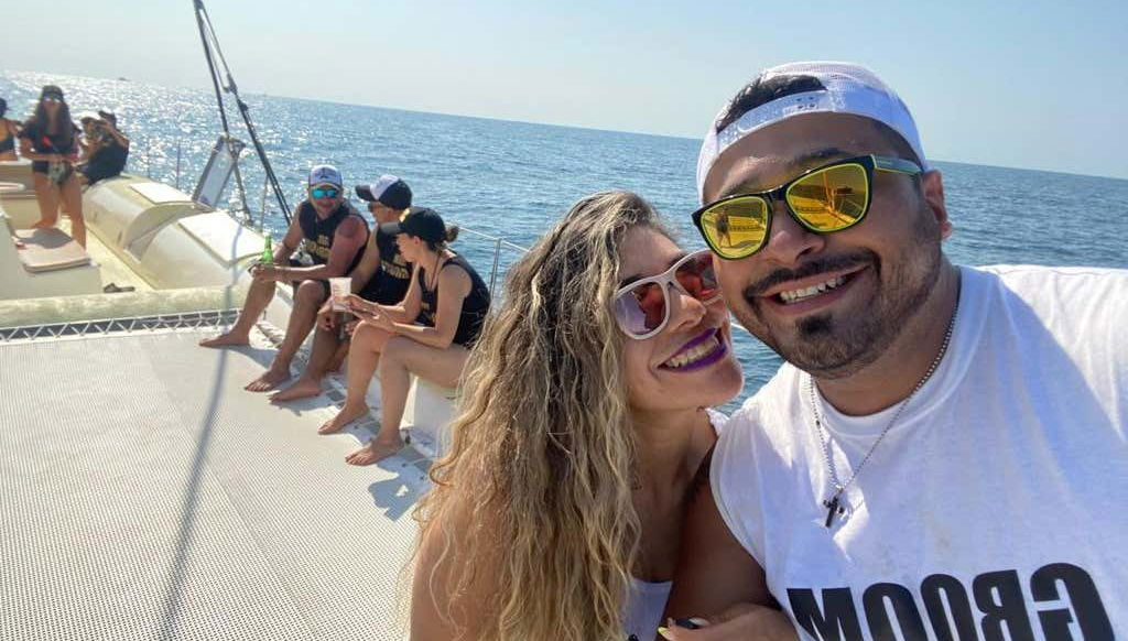 Ixtapa Zihuatanejo Sunset Cruise - Photo 2, Say cheese!