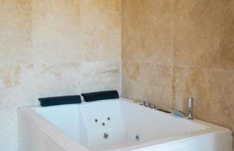 Huge Golf and Spa Mansion 8 min from Puerto Banus - Photo 46