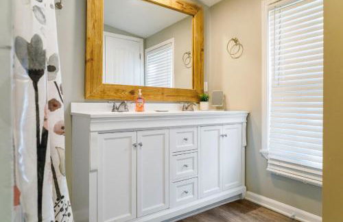 Franklin 4BR Escape, BBQ, Fire Pit, Sleeps 15 - Foto 12