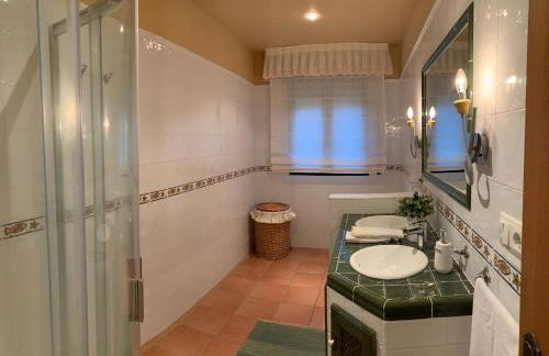 Chalet Rural Toñita 400 m playa piscina barbacoa chimenea - Foto 21