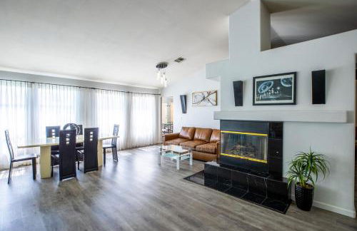 Luxury 1900 SQ FT House Huge 46 FT Pool & Hot SPA - Foto 12