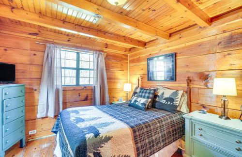 Cabin with Deck and Mountain Views Near Gatlinburg! - Foto 11