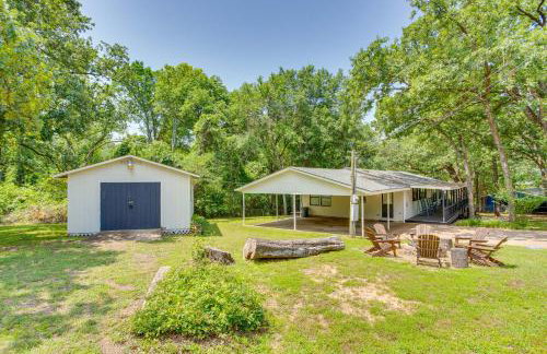 Lake View and Decks Pet-Friendly Mabank Home - Foto 3