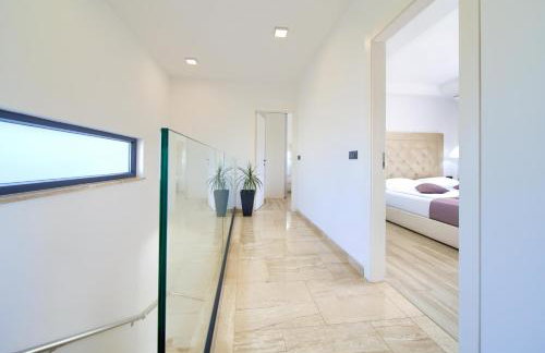 Villa LUMINOSA with outdoor and indoor pool and sauna - Foto 15