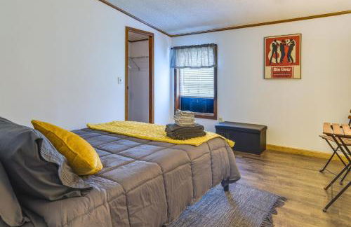 Charming Watkins Glen Home with Deck and Yard! - Foto 18