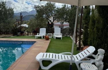 Villa El Pedregal - Parque Sierra de las Nieves - Foto 2