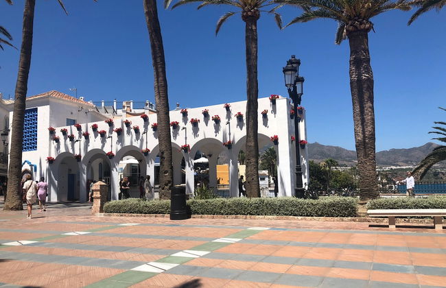 Apartment - Sleeps 4 - Parking - Garden - Pool - Foto 28