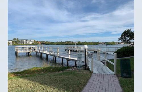 Siesta Key Escape Ground Floor Steps to Heated Pool and Free Trolley - Foto 32