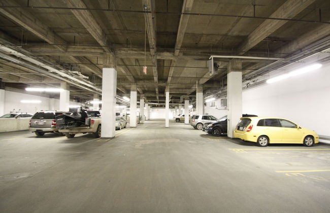 Downtown Loft Style Condo Heated Parking - Photo 36