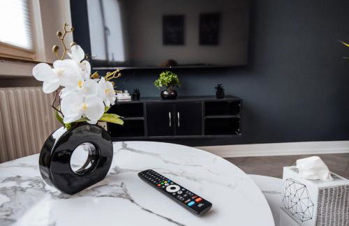 bold & black - balcony - Netflix - Wifi - 5 Person - Foto 5