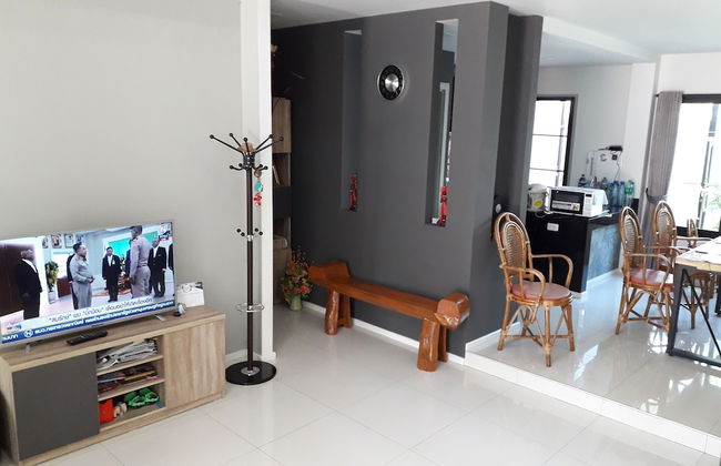 New Loft Modern Home - Photo 1