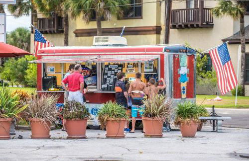 Island Suite - Walk to Downtown! - Foto 36