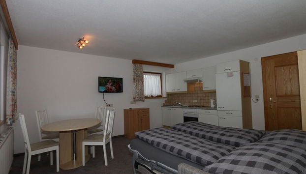 Apartment in Ischgl at the ski bus Stop - Foto 3, Habitación