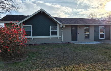 Stylish Newly Remodeled Home with Putting Green - Foto 34
