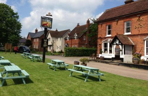 Idyllic rural retreat, easy access to Cambridge - Photo 4