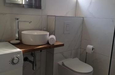 Apartments with parking spaces Konjevrate, Krka - 23231 - Foto 5