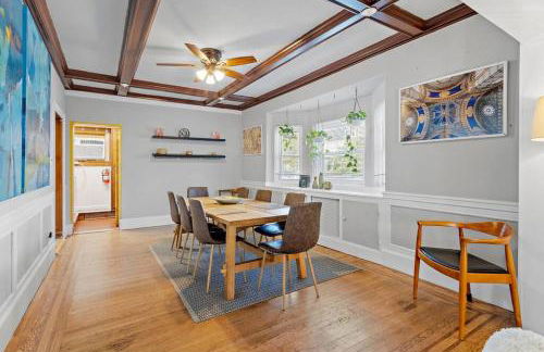 1 Block to Beach - 8BR 5BA Modern Historic Home - Foto 5