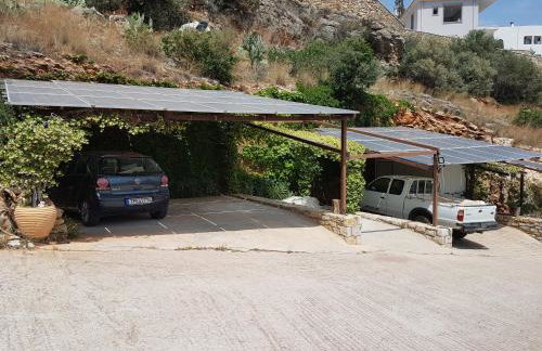 Paralio Astros Beachfront Suites - Photo 8