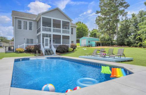 Lakefront Getaway with Dock Pool Sunset Games - Foto 2