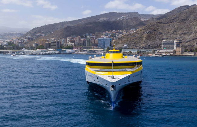 Ferry vers Tenerife - Photo 1