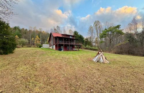Watauga Lake Retreat Cozy family cabin Sleeps 8 - Photo 11