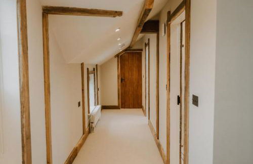 The Carriage House by Birch Stays - Photo 30