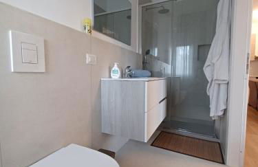 Garibaldi House - Photo 2