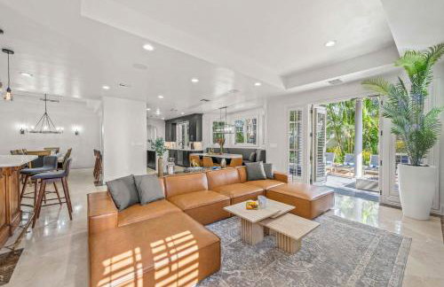 Walk to Beach Heated Pool Serenity at its Finest Hemingway Key VlLLAS - Foto 3