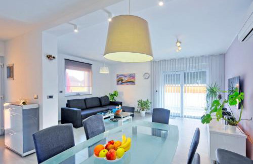 Villa with private pool in village Jadreški - Foto 5