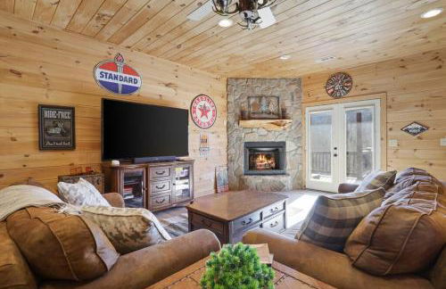 The Remedy at Blue Ridge - mountain view cabin with hot tub and two fire pits - Foto 49