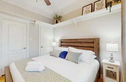 Pool and Outdoor Bar! Spacious Getaway in Sachse - Foto 16