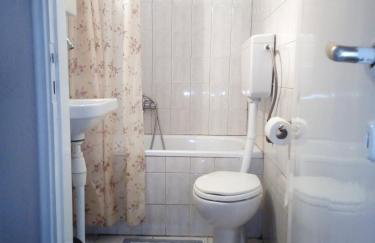 Georgia's - Photo 13