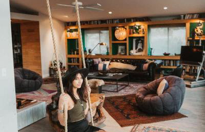 The Outlaw By The Cohost Company - Foto 39