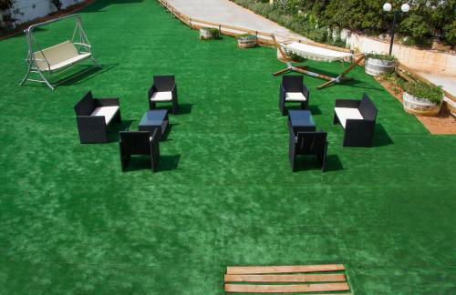 white house by the sea - Photo 20