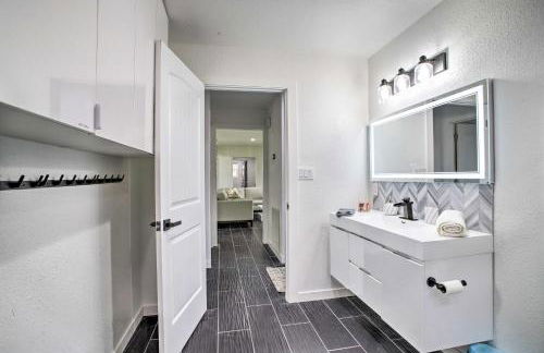 Waterfront Lake Home with Deck - New Renovations! - Photo 29