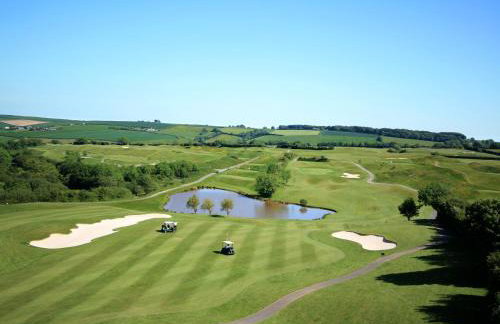 Courtyard Cottage - Photo 41